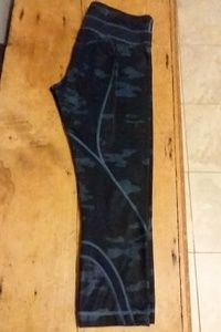 Lululemon Oil Spill Inspire II crop